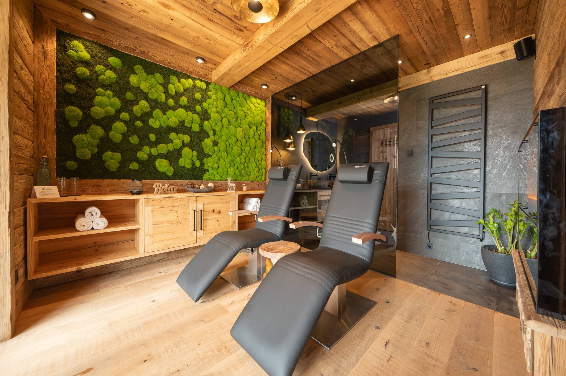 Almwoche
im Highking Chalet: Ruhe – Erholung – und ein
unendlich schönes Urlaubsgefühl
 - Grünegg Alm und Hochkönig Edelbrennerei