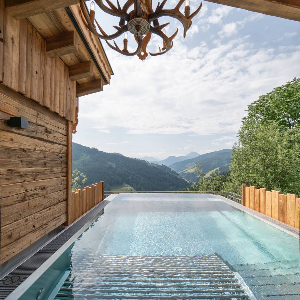 Almwoche
im Highking Chalet: Ruhe – Erholung – und ein
unendlich schönes Urlaubsgefühl
 - Grünegg Alm und Hochkönig Edelbrennerei