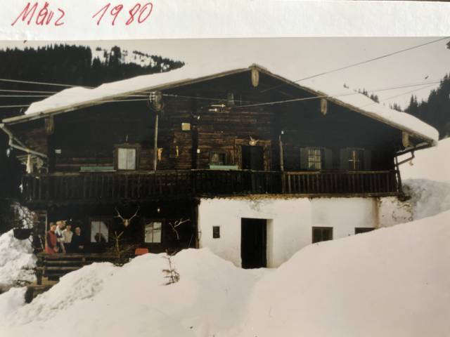 Der alte Grünegg-Hof 1980 im winter
