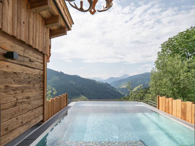 Highking Chalet Grünegg Infinity Pool