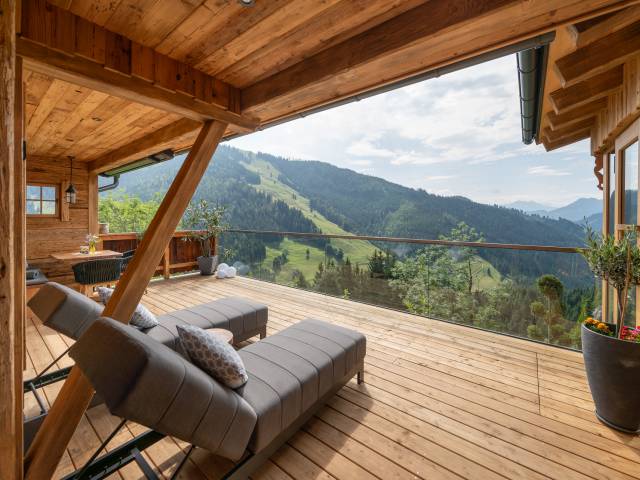 Highking Chalet "Ursprung" Terrasse und Lounge Liegen