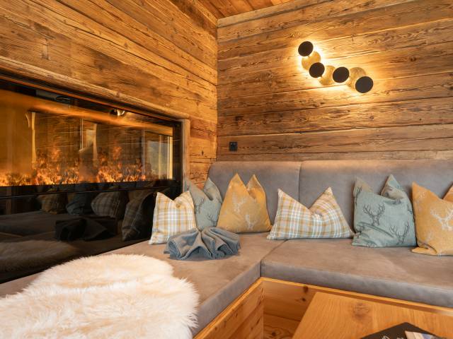 Highking Chalet "Ursprung" The Flame und Relaxbereich