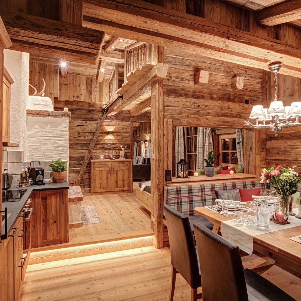 Königlich
Wohnen
im Chalet - Grünegg Alm und Hochkönig Edelbrennerei