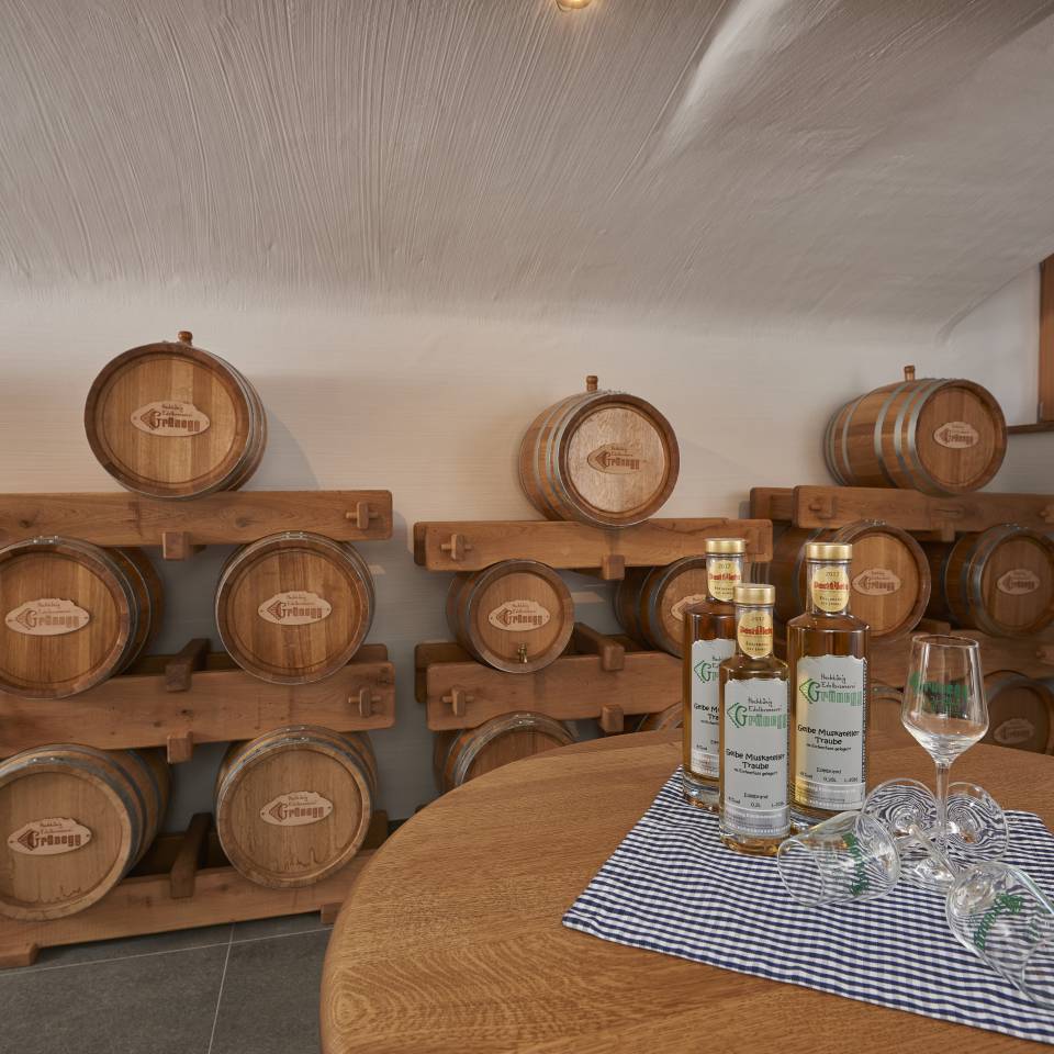 Matured in oak barrels in our cellar - Grünegg Alm und Hochkönig Edelbrennerei