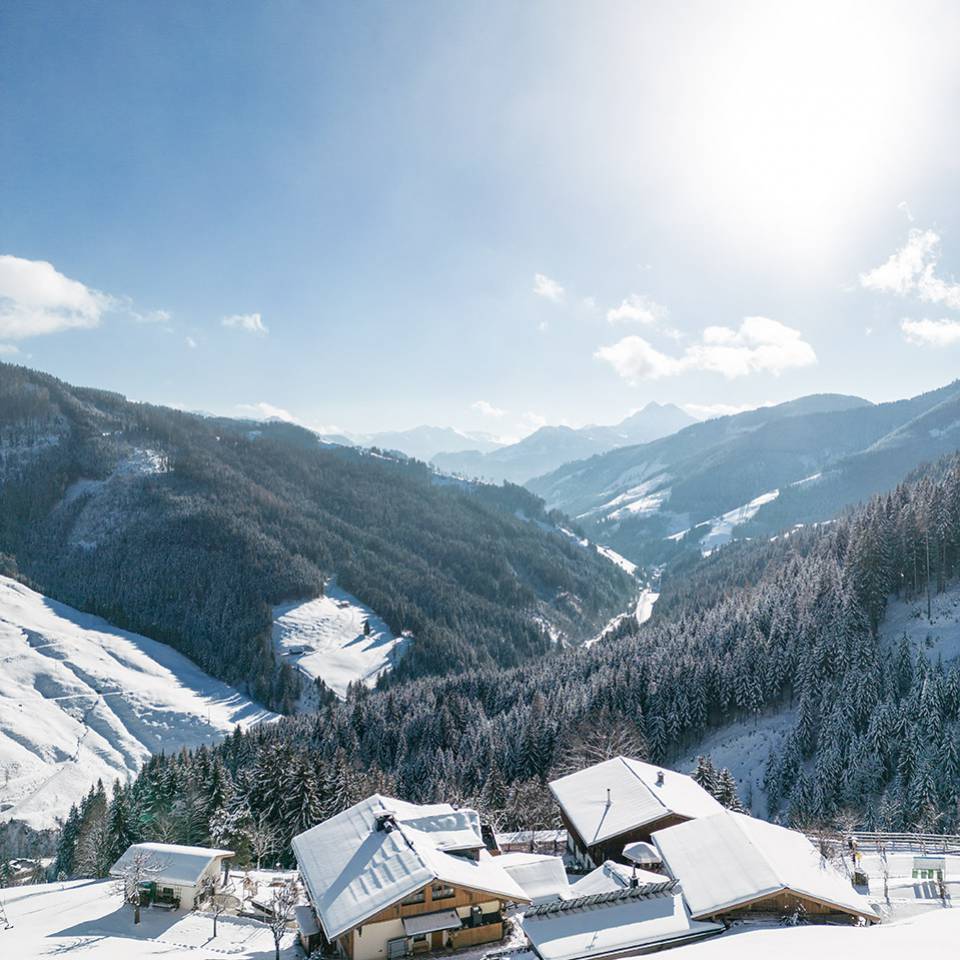 Winter: Pulverschnee & Königlicher Hochgenuss - Grünegg Alm und Hochkönig Edelbrennerei