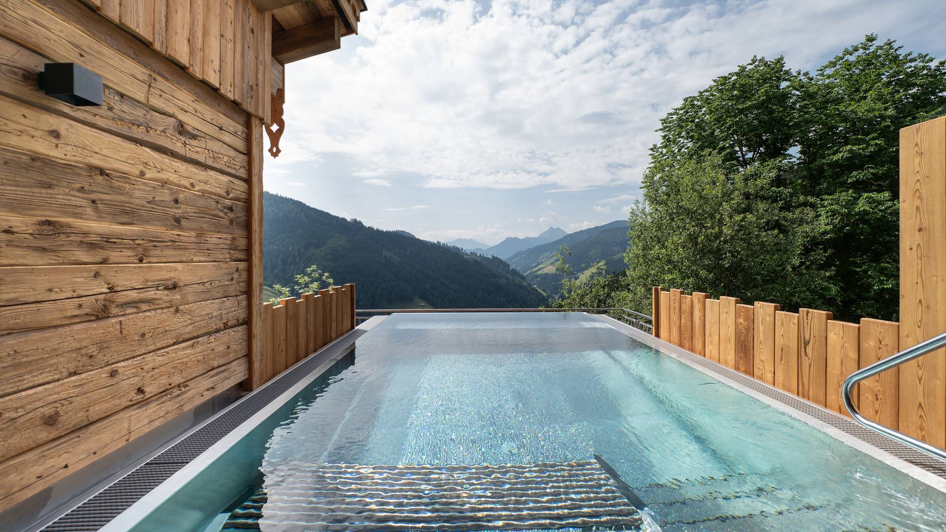 Highking Chalet Grünegg Infinity Pool