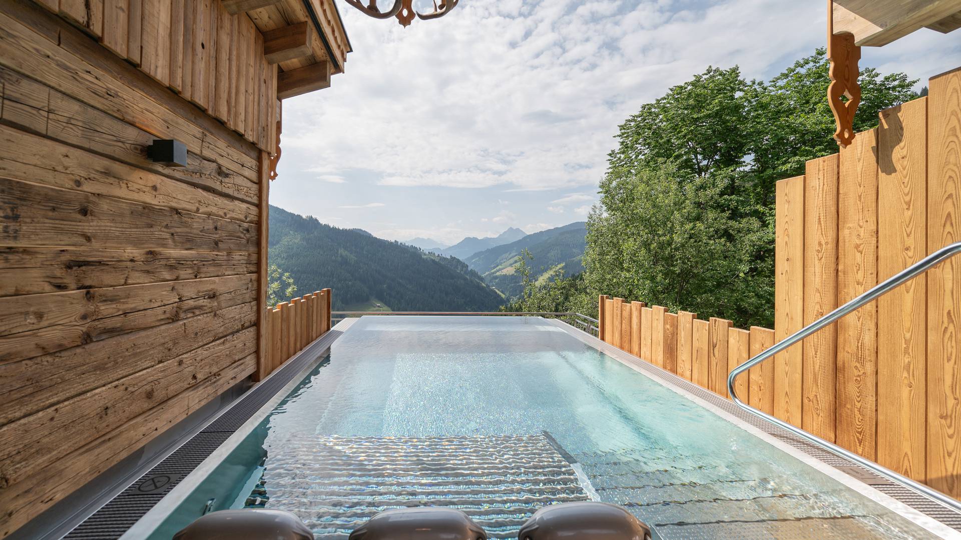 Highking Chalet Grünegg Infinity Pool